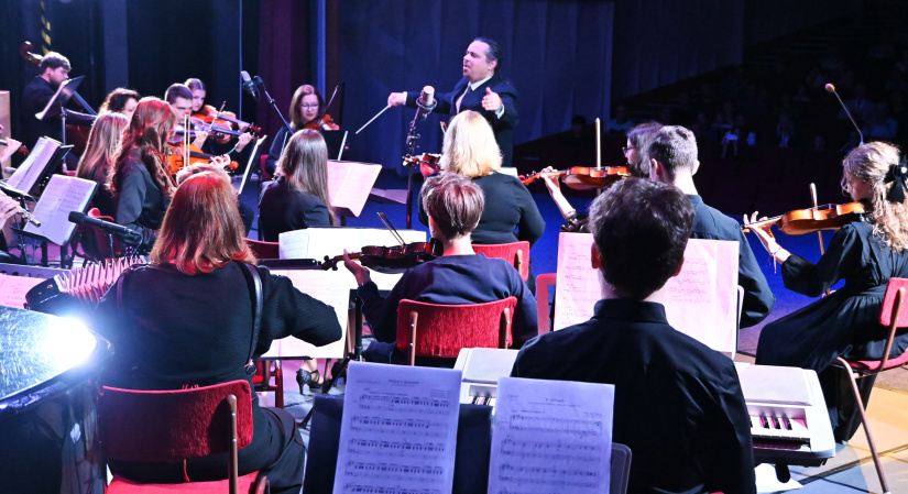 Orchester ZUŠ P. Breinera oslávil 10 rokov