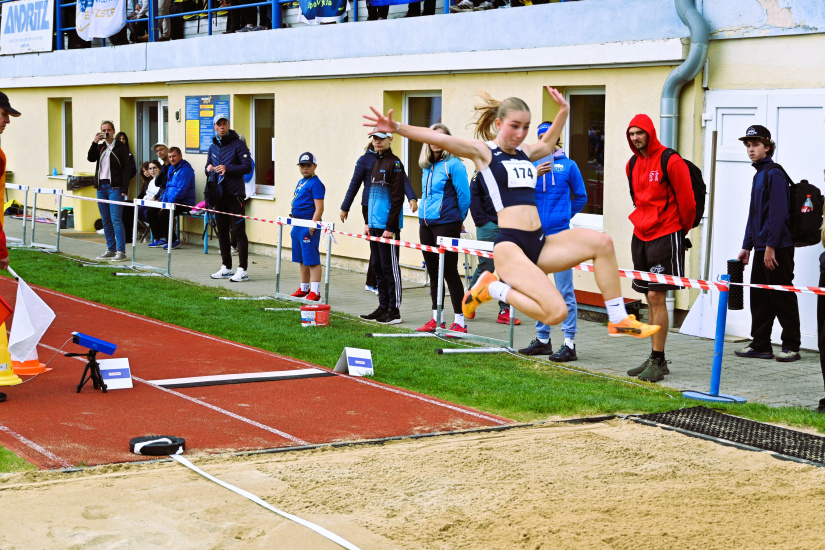 1. kolo Dorasteneckej ligy v atletike / Mestský atletický štadión