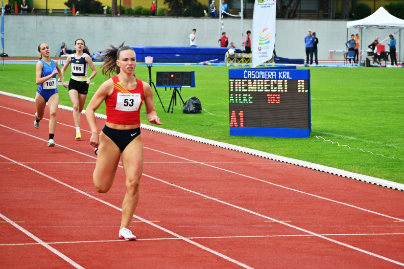 1. kolo Dorasteneckej ligy v atletike / Mestský atletický štadión