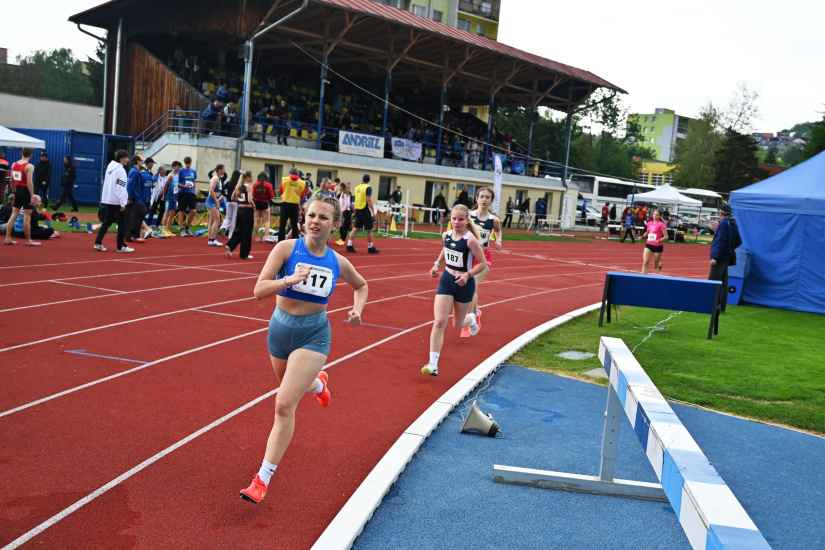 1. kolo Dorasteneckej ligy v atletike / Mestský atletický štadión