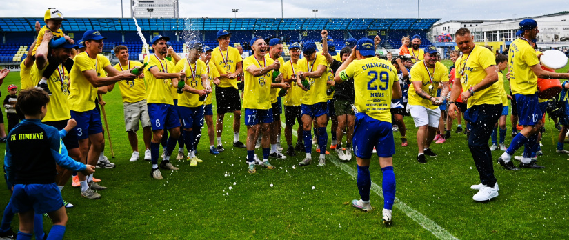 Dekorácia víťaza 3. ligy - FK Humenné
