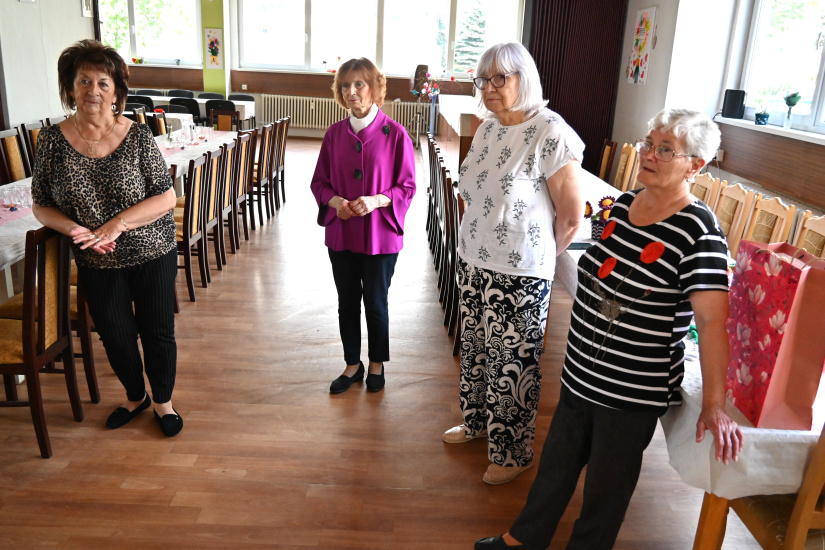 Seniorky DC Laborecká uháčkovali fusáčiky