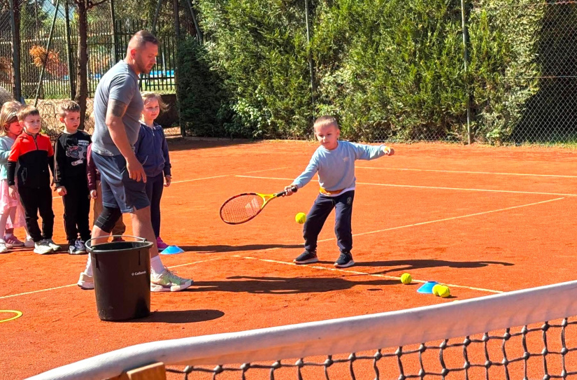 Tenis do škôl a škôlok / MŠ Štefánikova