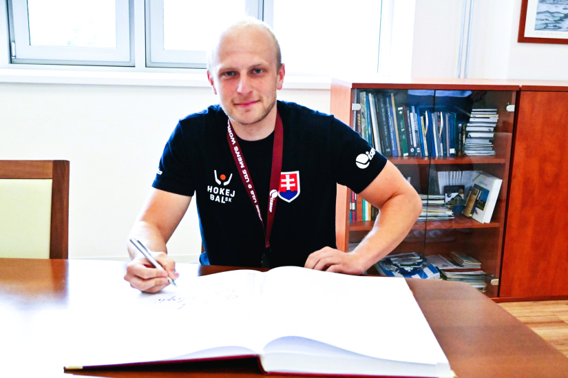 MARTIN BALOGÁČ a PETER KAROĽ (so svetovým bronzom)... u primátora