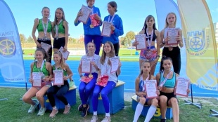 Dievčenská štafeta 4 x 300 m bronzová