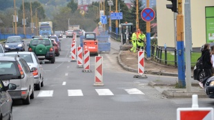 Opravy chodníkov na nadjazde