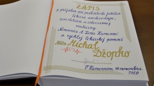 Slávnostný podpis