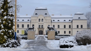 Kaštieľ (10.2.)