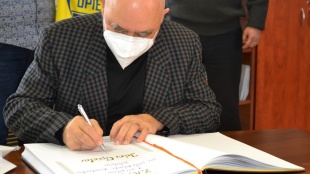 Zápis do Pamätnej knihy mesta Humenné