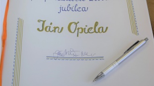 V knihe mesta...