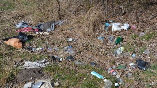 Odpadky pri Sninskom moste