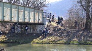 KAŽDÉ VRECE SA RÁTA – Sninský most