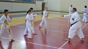 Mestské športové dni - karate a plávanie
