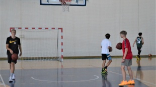 Mestské športové hry - šach a basketbal