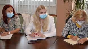 P. Kurucová (ZŠ Pugačevova), A. Bodová (ZŠ Darg hrdinov) a  V. Belančinová (ZŠ Laborecká)