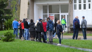 Veľkokapacitné očkovacie centrum / Obchodná akadémia