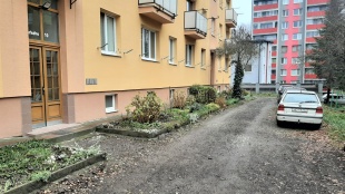 Rekonštrukcia parkovacieho miesta Gorkého ulice