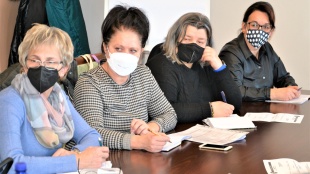 Porada s riaditeľkami MŠ (Mária Hnatová, Melánia Gribová, Iveta Sokáčová, Danka Kačurová)