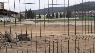 Nové oplotenie atletického areálu