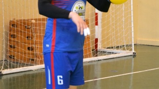 ŠK Gymnázium Humenné - Žilina 3:1 a 3:2. Volejbal v telocvični gymnázia