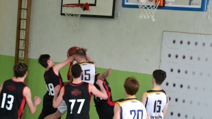 1. BK Humenné - L. Mikuláš 54:53 (juniori)