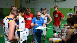 1. BK Humenné - L. Mikuláš 54:53 (juniori)