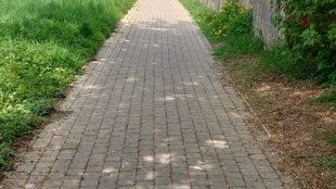 UZÁVIERKA CHODNÍKA pri ZŠ Kudlovská