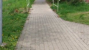 UZÁVIERKA CHODNÍKA pri ZŠ Kudlovská
