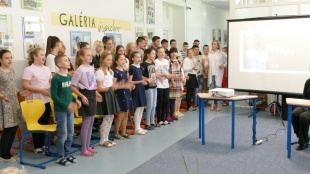Základná škola Pugačevova oslavuje, spomína a motivuje