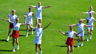 Futbalový program / FK Humenné - Prešov 1:1 - mažoretky Amazónky