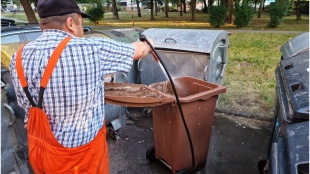 Čistenie odpadových nádob na BRKO