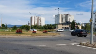 Cestná obchádzka - kruhová križovatka Hrnčiarska / Laborecká
