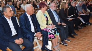 Nezabudnutí susedia