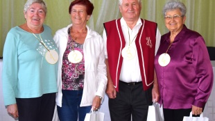 B. Sibertová, E. Zelmanovičová, J. Borč a A. Firdová (víťazi turnaja)