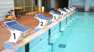 Zakúpená kompletná sada štartovacích blokov pre 25-metrový bazén