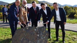 Lávka pre peších a cyklistov - poklepanie základného kameňa