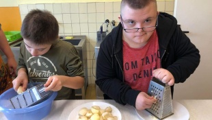 Pečie celá Kudlovská