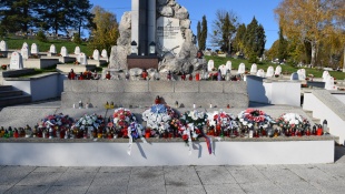 Pomník "Hrdinovia Červenej armády"