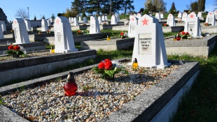 Vojenské hroby na mestskom cintoríne