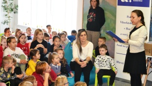 Výtvarná súťaž "Starký, starká, ľúbime Vás!"