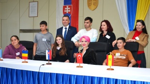 Erasmus+... Na Slovensku (organizátorom ZŠ Kudlovská)