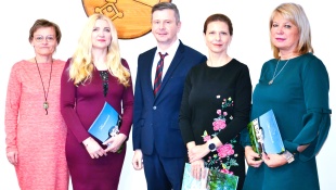 Menovanie riaditeliek ZŠ - zľava J. Vasilcová, A. Bodová, M. Meričko, K. Sninčáková a P. Škerlíková