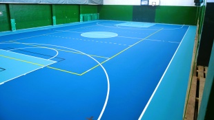 Nová podlaha telocvične futbalového štadióna