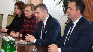 Prijatie ukrajinskej delegácie (Kolomyja) - M. Smolejová, J. Vasilcová, M. Meričko a O. Babjarčík