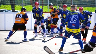 Hokejbalové štvrťfinále: Humenné - Trebišov 5:4 sn