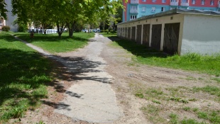 Vnútrobloky Dobrianskeho. Ako prvé sa upravia spevnené plochy