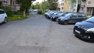Vnútrobloky Dobrianskeho. Ako prvé sa upravia spevnené plochy