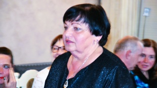 Krst dvojzbierky Viery Čurmovej "Na krídlach anjela. Kvapôčky šťastia"