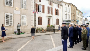 Spomienková ceremónia v Darney (FR)