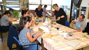 z workshopu „Amália Holíková – Alternatívy v keramike“